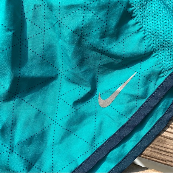 Nike Dri-Fit Shorts - Picture 4 of 7